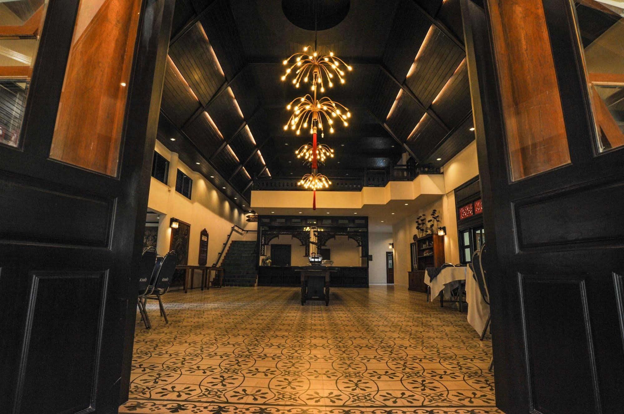Suan Bua Hotel & Resort Ban Pong  Εξωτερικό φωτογραφία