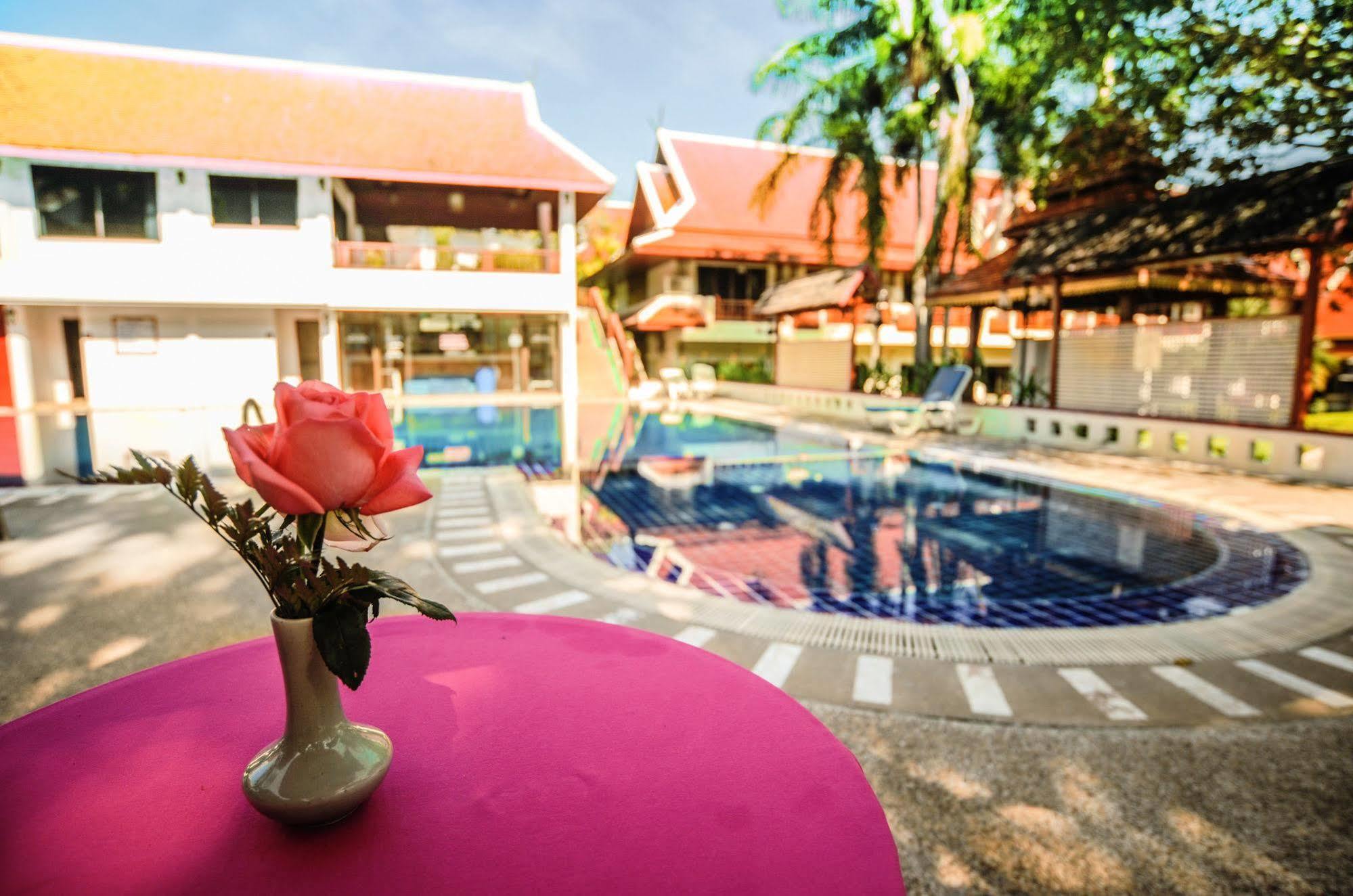 Suan Bua Hotel & Resort Ban Pong  Εξωτερικό φωτογραφία