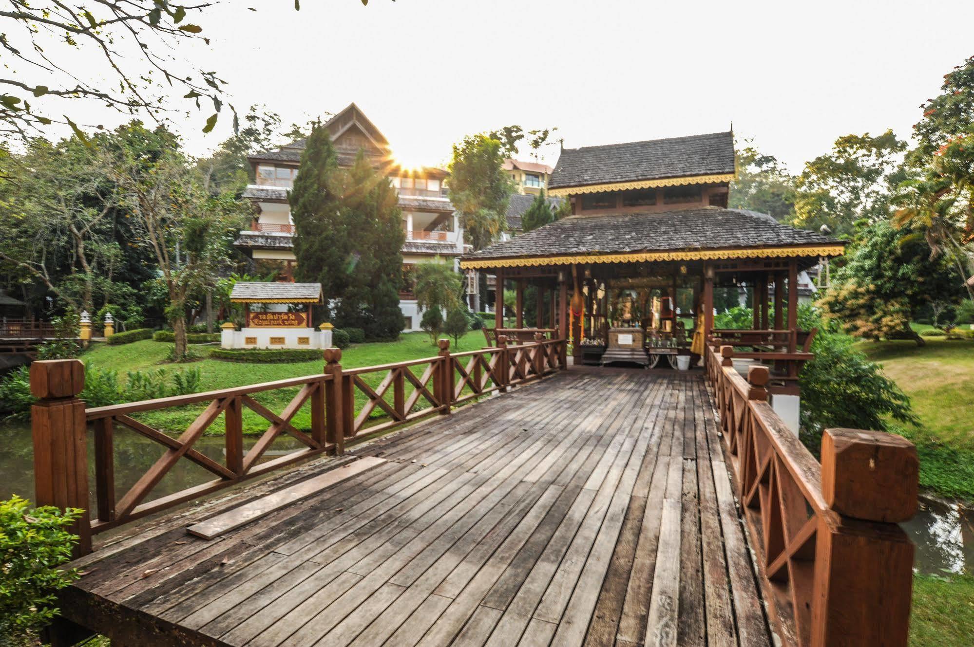 Suan Bua Hotel & Resort Ban Pong  Εξωτερικό φωτογραφία